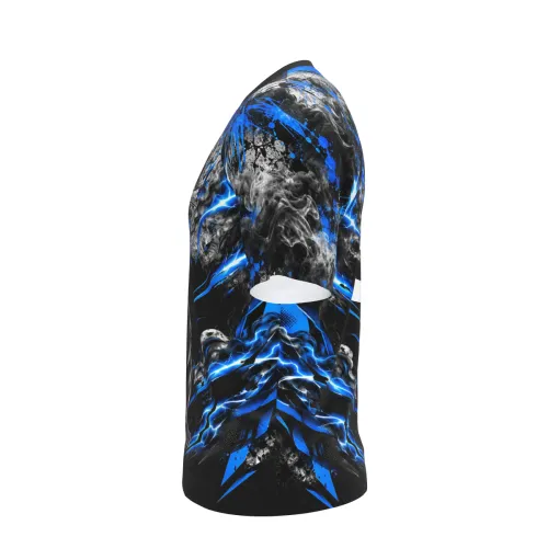 Camisa inteira estampada em azul e preto com um urso feroz, cobrindo frente, costas e mangas, perfeita para interclasse.