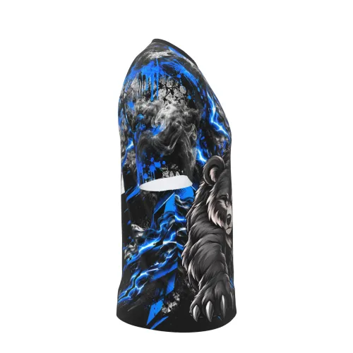 Camisa inteira estampada em azul e preto com um urso feroz, cobrindo frente, costas e mangas, perfeita para interclasse.