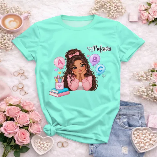 Arte Professora ABC Educação Infantil em CDR com fonte inclusa e texto editável. Ideal para alfabetização, camisetas e personalizados 2026 e 2027.
