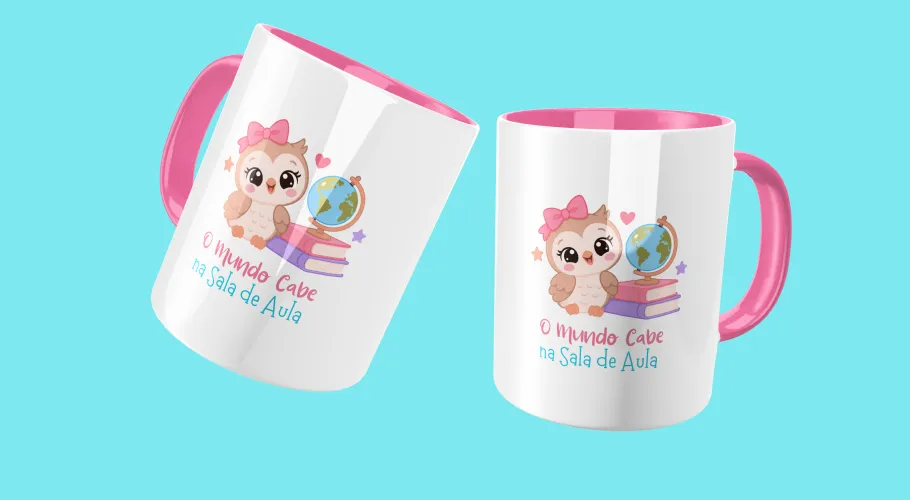 Caneca feminina professora estilosa e delicada, ideal para demonstrar orgulho em ensinar em qualquer momento especial.