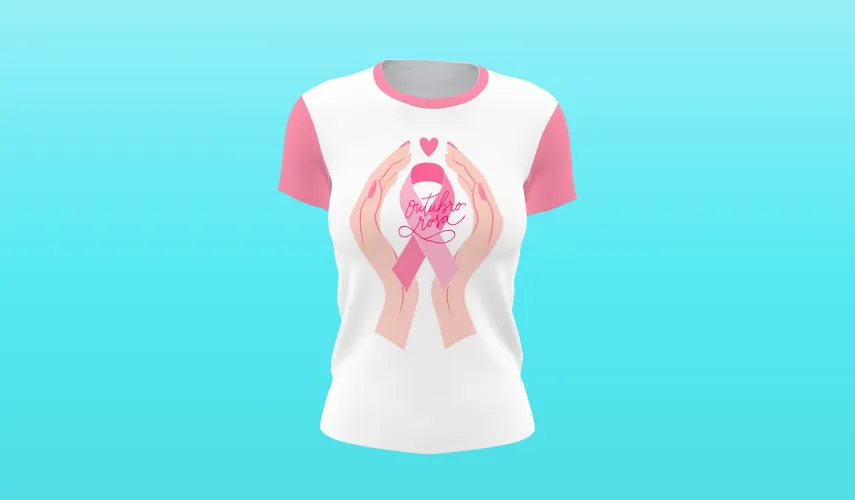 Camisa linda com logo no peito trazendo o laço rosa e frase inspiradora sobre a luta contra o câncer de mama