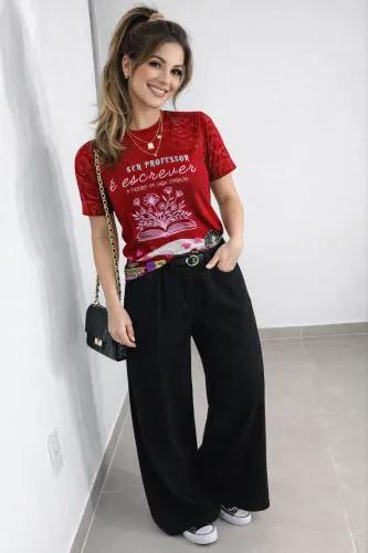 Uniforme e Camiseta de Educador Personalizado – Design Profissional Escolar