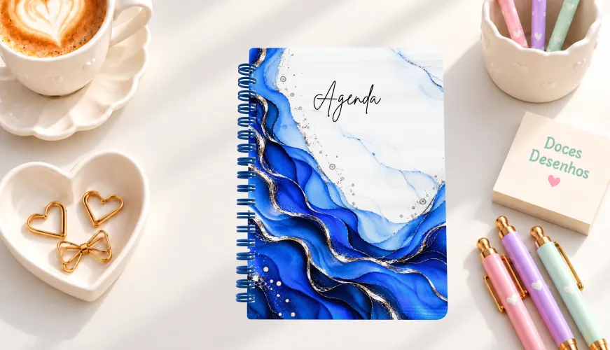 Agenda 2027 com capa em aquarela azul royal e detalhes prateados