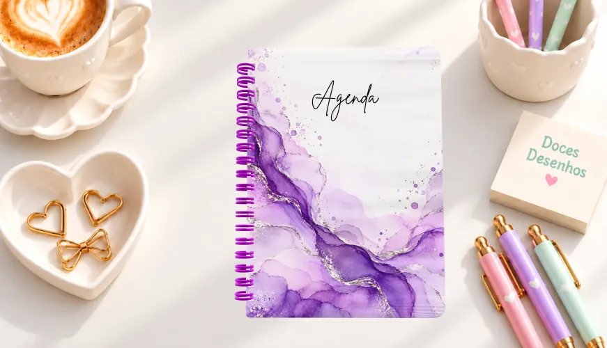 Agenda 2027 com capa em aquarela lilás marmorizada abstrata