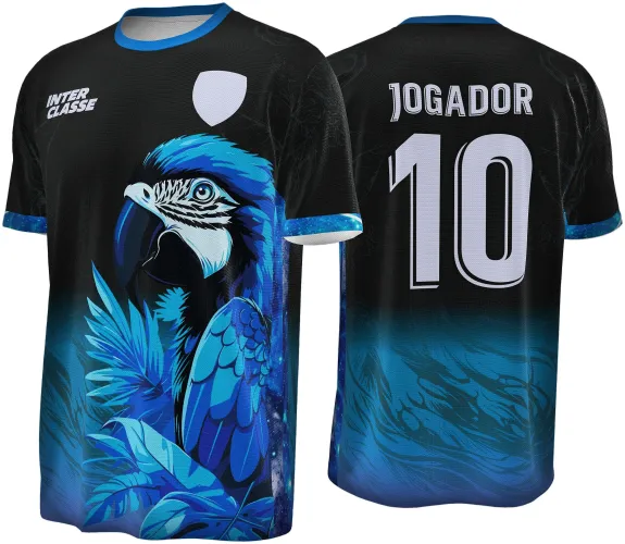 Camisa preta com estampa frontal grande de arara azul em perfil, texto INTER CLASSE no peito esquerdo e escudo branco no direito. Costas em preto com degradê azul, número 10 e texto JOGADOR em branco