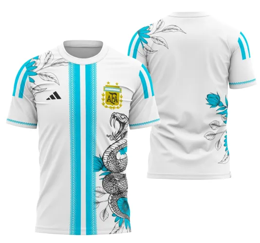 Camisa branca com listras azul celeste na frente, serpente em preto com flores azuis e escudo AFA amarelo, costas com flores azuis e folhas cinzas, detalhes azul celeste nas mangas.
