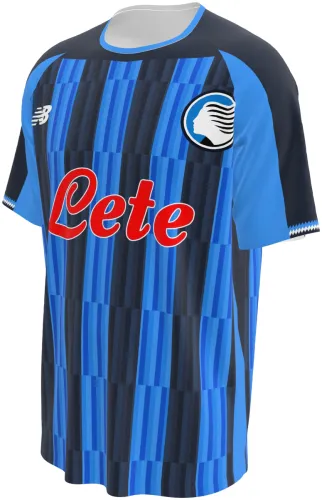 Camisa titular da Atalanta 2026 - 2027 com listras azuis e pretas em blocos, frente e costas