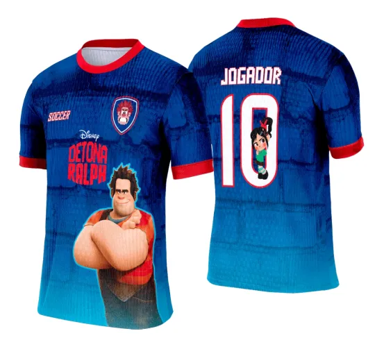 Camisa azul com degradê, gola e punhos vermelhos, na frente Detona Ralph e texto Detona Ralph, nas costas número 10 branco com Vanellope dentro e nome Jogador acima.