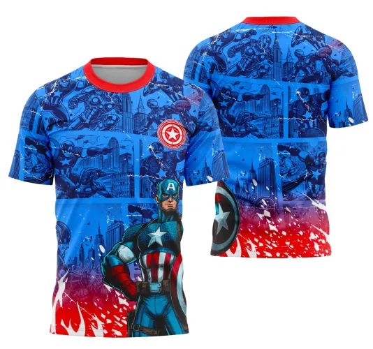 Camisa com arte do Capitão América em pose imponente na frente com fundo de prédios em azul e detalhes vermelhos. Nas costas, várias cenas de ação com personagens em azul, degradê vermelho na parte inferior.