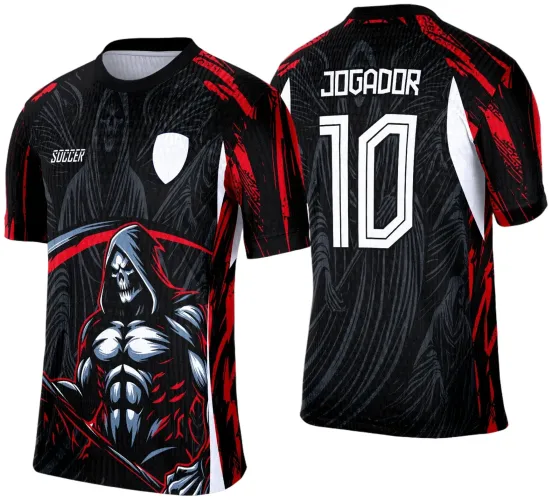 Camisa preta e vermelha com imagem frontal de ceifador musculoso de capuz segurando foice. Costas mostram figura sombria do ceifador, com nome JOGADOR e número 10 em branco, detalhes em vermelho nas mangas e lateral.