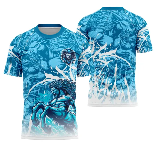 Camisa azul com arte frontal de centauro guerreiro musculoso e escudo de leão azul no peito, costas mostram um leão azul com chifres em pose agressiva, fundo com detalhes e manchas brancas que criam efeito dinâmico.