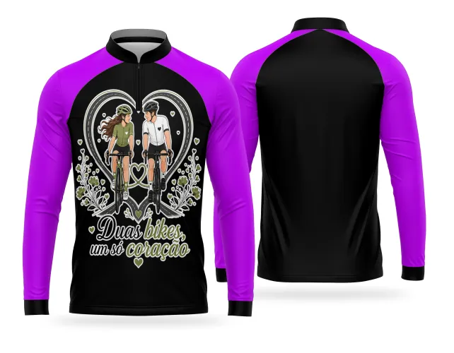 Camisa de ciclismo com estampa de casal pedalando e frase duas bikes um só coração