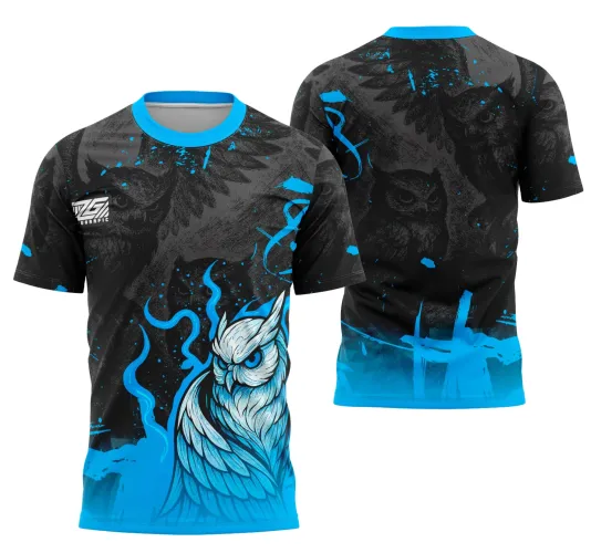 Camisa preta com gola e detalhes azuis, coruja branca e azul em destaque na frente, costas com coruja e texto INTER CLASSE, JOGADOR e número 8 em azul.