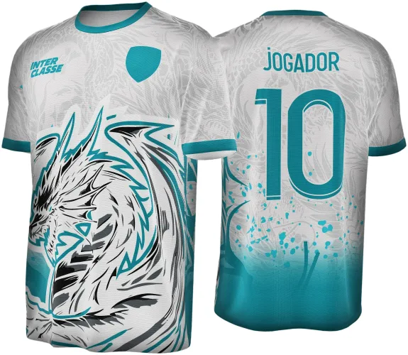 Camisa branca com gola e mangas em turquesa, dragão estilizado branco e preto com contorno turquesa na frente, texto INTER CLASSE e escudo vazado. Nas costas nome JOGADOR e número 10 em turquesa sobre fundo degradê e dragão sutil.