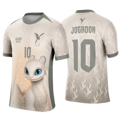Camisa bege com estampa de dragão branco de olhos azuis na frente, com número 10 cinza e texto INTERCLASSE SOCCER; nas costas faixa de chamas cinza e grande número 10 com nome JOGADOR em cinza escuro.