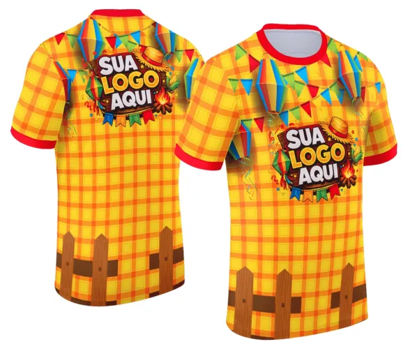 Foto de camisa estilizada com logo no peito e estampa grande nas costas, perfeita para festas juninas com visual tradicional e alegre, destacando símbolos típicos e cores vibrantes.