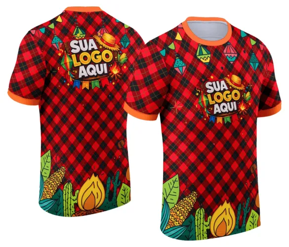 Camisa de festa junina com logo no peito e estampa grande nas costas, destacando símbolos típicos do arraiá em cores vibrantes para celebração alegre.