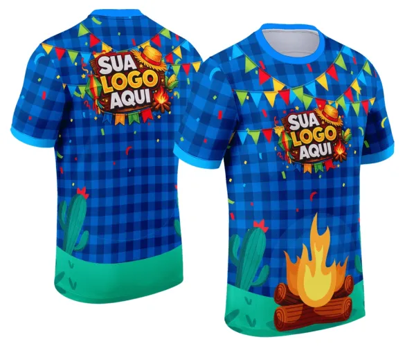 Camisa com logo no peito colorido e estampa grande nas costas com elementos típicos de festa junina, transmitindo alegria e autenticidade para celebrações em clima de arraiá.
