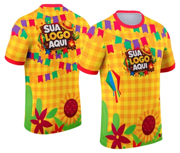 Foto de camisa com logo no peito e estampa grande nas costas, apresentando design vibrante e elementos típicos das festas juninas, perfeita para celebrar o São João com estilo e autenticidade.