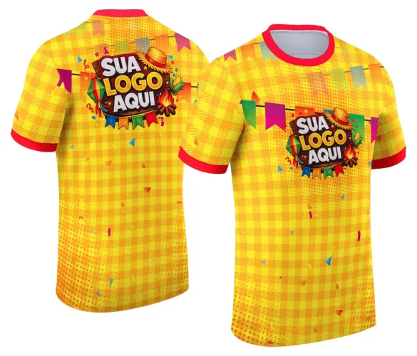 Camisa com logo no peito e estampa grande nas costas, trazendo elementos coloridos e tradicionais típicos de festa junina, com detalhes que refletem o clima alegre e festivo do arraiá.
