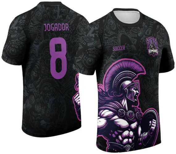 Camisa preta com estampa frontal de gladiador romano em perfil com capacete roxo, escudo e capa, escudo do time e palavra SOCCER na frente. Costas apresentam padrão romano preto com cinza, texto JOGADOR e número 8 roxo.