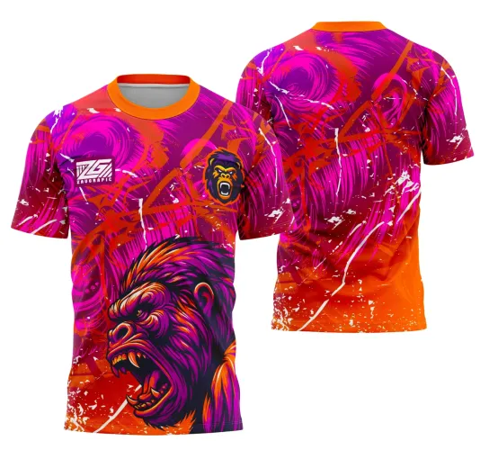 Camisa com arte frontal de gorila em tons roxo e laranja, mascote pequeno no peito, fundo com texturas abstratas e degradê laranja nas costas. Textos na frente com o logo Zaugrafic, design vibrante e agressivo.