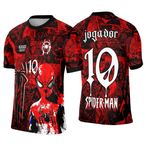 Camisa com estampa frontal do Homem Aranha vermelho em pose frontal sobre fundo vermelho e preto estilo quadrinhos, com textos INTERCLASSE SOCCER e número 10; costas vermelhas com número 10 grande branco, texto JOGADOR e SPIDER-MAN em branco.
