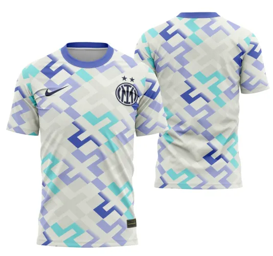 Camisa branca do Inter Milão com padrão geométrico de cruzes em tons de azul, lilás e verde água, escudo azul escuro com estrelas na frente, gola azul e logo Nike preta no peito, padrão geométrico completo na parte de trás.