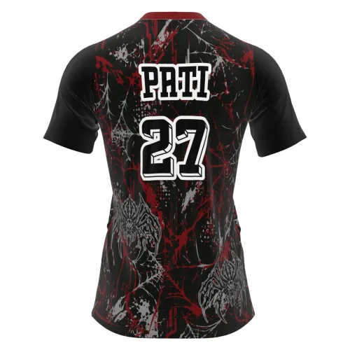 Camisa com estampa total de aranha estilizada em preto, cinza e detalhes vermelhos, com teias e efeito splash, cobrindo frente, costas, mangas e gola.