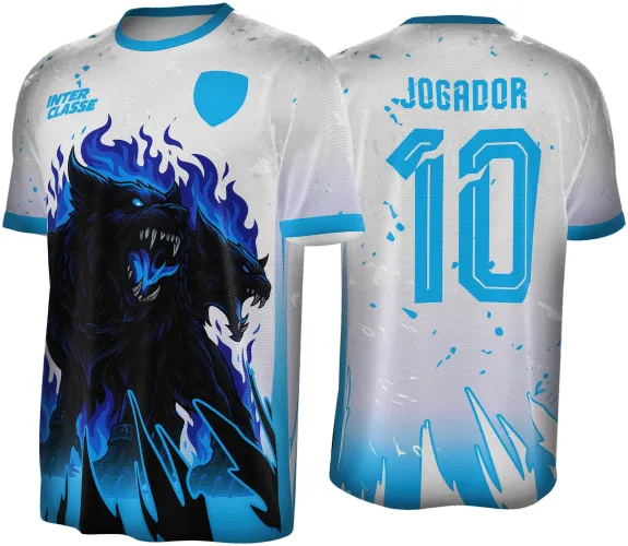 Camisa branca com degradê azul na parte inferior e gola azul clara, mostrando um Cérbero em chamas azuis na frente, texto INTER CLASSE e escudo azul, traseira com número 10 e texto JOGADOR em azul.