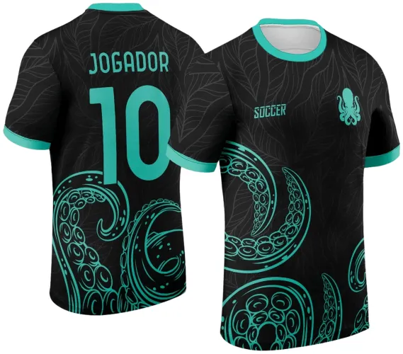 Camisa preta com estampa de tentáculos de polvo em turquesa na frente e costas, nome JOGADOR e número 10 nas costas, texto SOCCER na frente, gola e punhos turquesa, fundo com padrão em linhas onduladas.