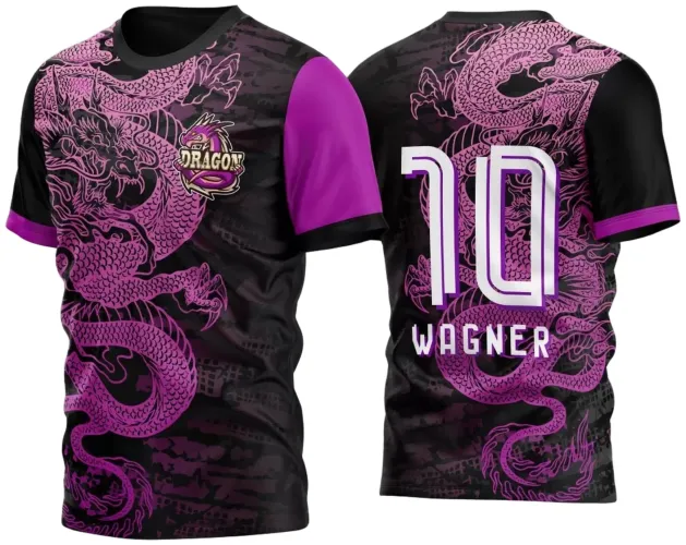 Camisa preta com degradê e desenho de dragão japonês roxo. Frente com mascote dragão e logo DRAGON. Costas com dragão roxo grande, número 10 branco sombreados de roxo, e nome WAGNER em branco.