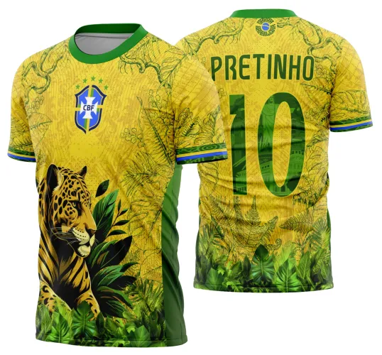 Camisa com logo no peito e estampa grande nas costas que traz um design moderno e vibrante, inspirado no espírito competitivo da Copa do Mundo, perfeita para eventos interclasse e celebrações esportivas.