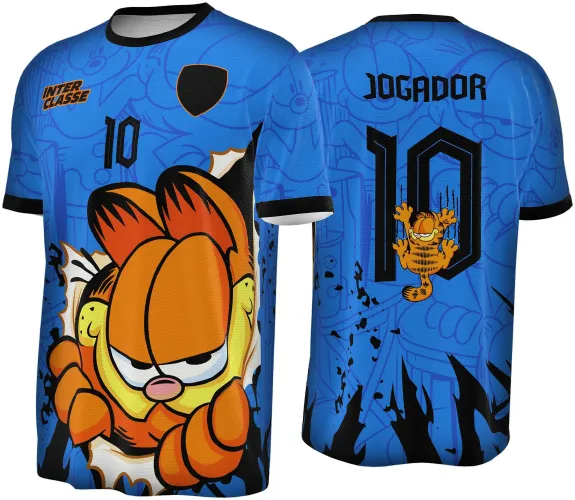 Camisa azul com estampa do Garfield na frente em tom vibrante laranja, texto INTER CLASSE e número 10. Nas costas, nome JOGADOR, número 10 preto com o Garfield escalando, detalhes em preto e fundo com desenhos em azul claro.