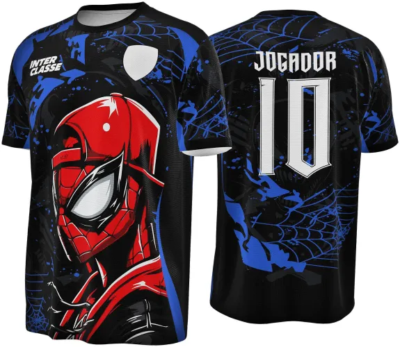 Camisa preta com detalhes em azul e vermelho, frente com grande figura do Homem-Aranha em pose frontal e escudo branco, costas com padrão de teia em azul e número 10 branco com texto JOGADOR.
