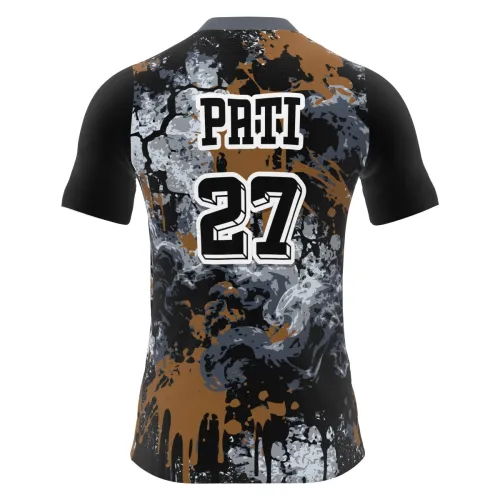 Camisa com estampa de rinoceronte estilizado na frente, fundo artístico com manchas cinza, preto e marrom, mangas pretas e detalhes de escudo Interclasse, cobrindo toda a peça.