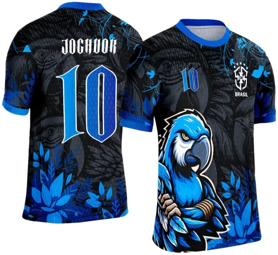 Foto de camisa com logo no peito e estampa grande nas costas mostrando uma arara colorida e vibrante, ideal para eventos escolares e interclasses.