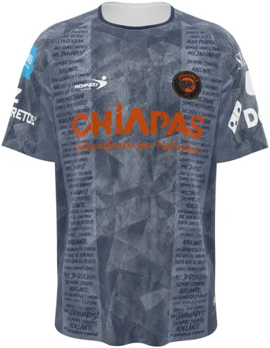 Camisa Jaguares de Chiapas cinza, frente e costas, com escudo do clube e patrocinadores no mockup