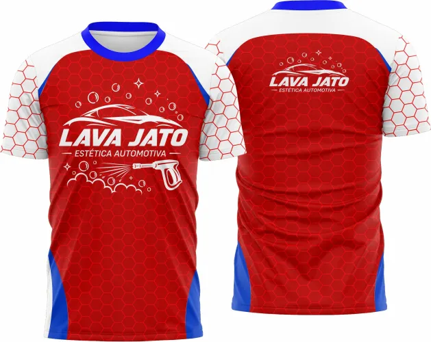 Camisa com logo no peito e estampa grande nas costas, exibindo design moderno e impactante que chama atenção pela combinação de elementos estilosos que destacam a personalidade do usuário.