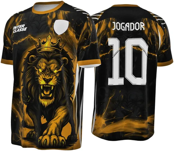 Camisa preta e dourada com leão coroado rugindo na frente, gola e punhos dourados, texto INTER CLASSE no peito. Costas com número 10 e nome JOGADOR em branco sobre fundo com sombras douradas e detalhe de leão.