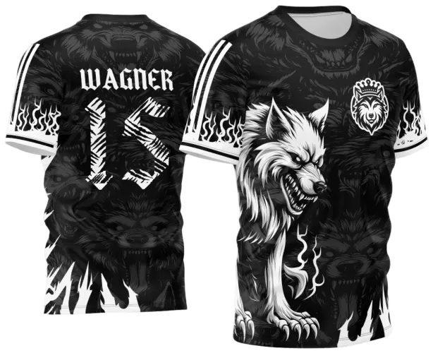 Camisa preta com grande lobo branco em chamas na frente, escudo com lobo coroado no peito, mangas com chamas e listras. Nas costas, nome WAGNER, número 15 em branco, fundo com lobos escuros.