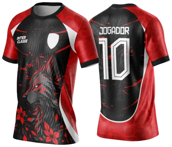 Camisa preta com mangas vermelhas e detalhes brancos. Frente com grande figura de lobo cinza com detalhes vermelhos e flores vermelhas na base. Costas com texto JOGADOR e número 10 em branco, destaque para efeitos vermelhos e fundo escuro.