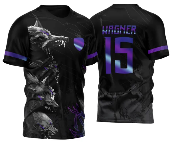 Camisa preta com estampa frontal de três lobos agressivos em cinza com detalhes roxos, escudo holográfico roxo e azul no peito, mangas com faixa roxa e azul, costas com nome WAGNER e número 15 em tom holográfico roxo e azul