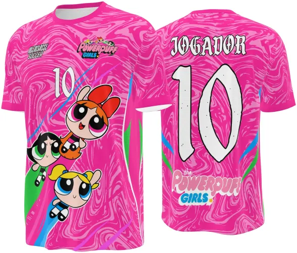 Camisa rosa com padrão marmorizado, três Meninas Superpoderosas voando na frente, número 10 e textos INTERCLASSE SOCCER, JOGADOR nas costas com o logo The Powerpuff Girls.