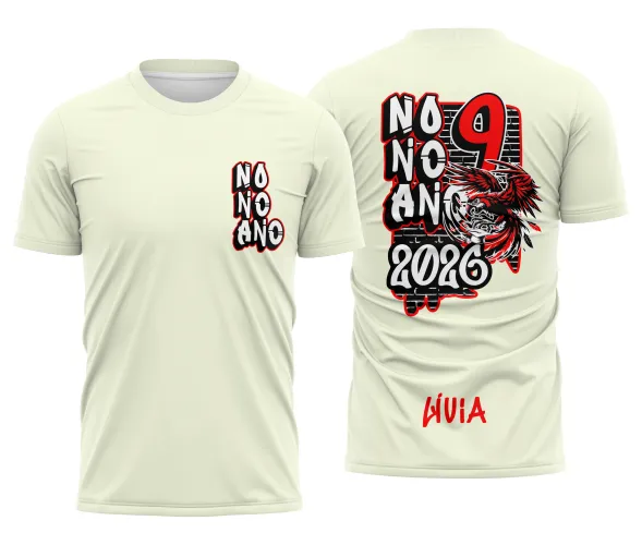 Camisa com logo no peito e estampa grande nas costas mostrando o tema do Nono Ano com arara vermelha, em design vibrante e moderno, perfeita para momentos especiais.