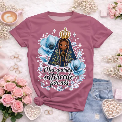 Arte camisa Nossa Senhora com estilo devocional e frase intercede por nós