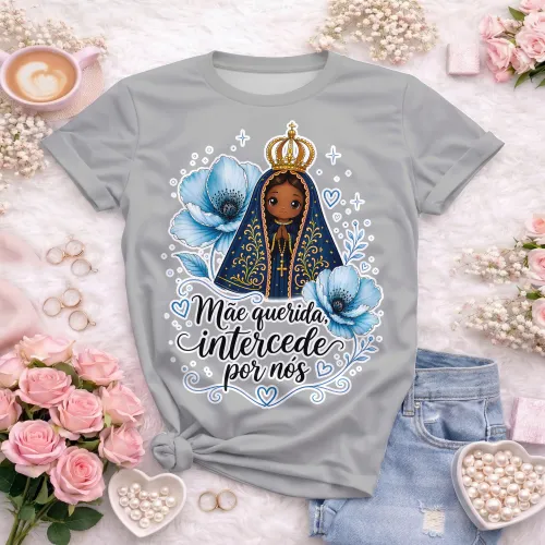 Arte camisa devocional com Nossa Senhora e mensagem intercede por nós
