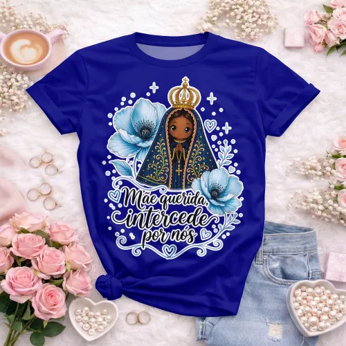 Arte camisa religiosa Nossa Senhora com frase intercede por nós e ilustração devocional