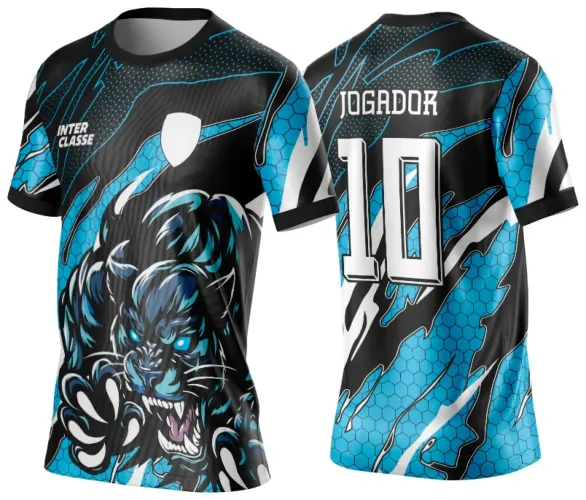 Camisa frente com pantera azul e preta feroz em ataque, fundo preto com azul turquesa. Costas com padrão hexagonal azul, números 10 branco grandes e nome JOGADOR em destaque. Texto INTER CLASSE na frente.