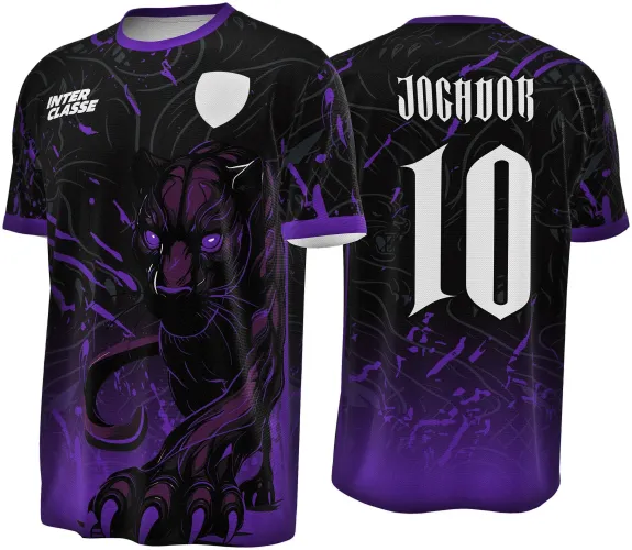 Camisa preta com degradê roxo destacando uma pantera negra na frente, olhos roxos e grandes garras. No peito texto INTER CLASSE e escudo branco. Nas costas o texto JOGADOR e número 10 em branco com fundo preto e roxo.